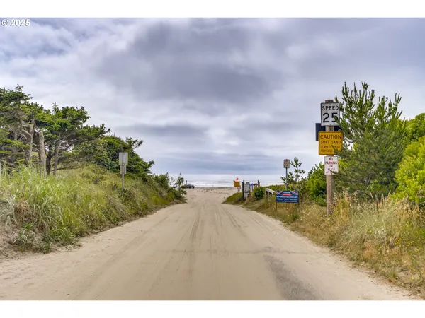 $485,000 | 1238 North Marion Avenue, Unit 467, Gearhart, OR 97138