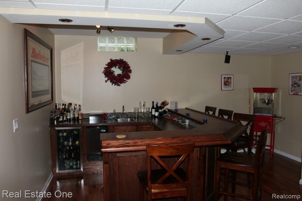 2710 Eastern Avenue Rochester, MI 48307 - Photo 4 of 38 IMG_9826.jpg