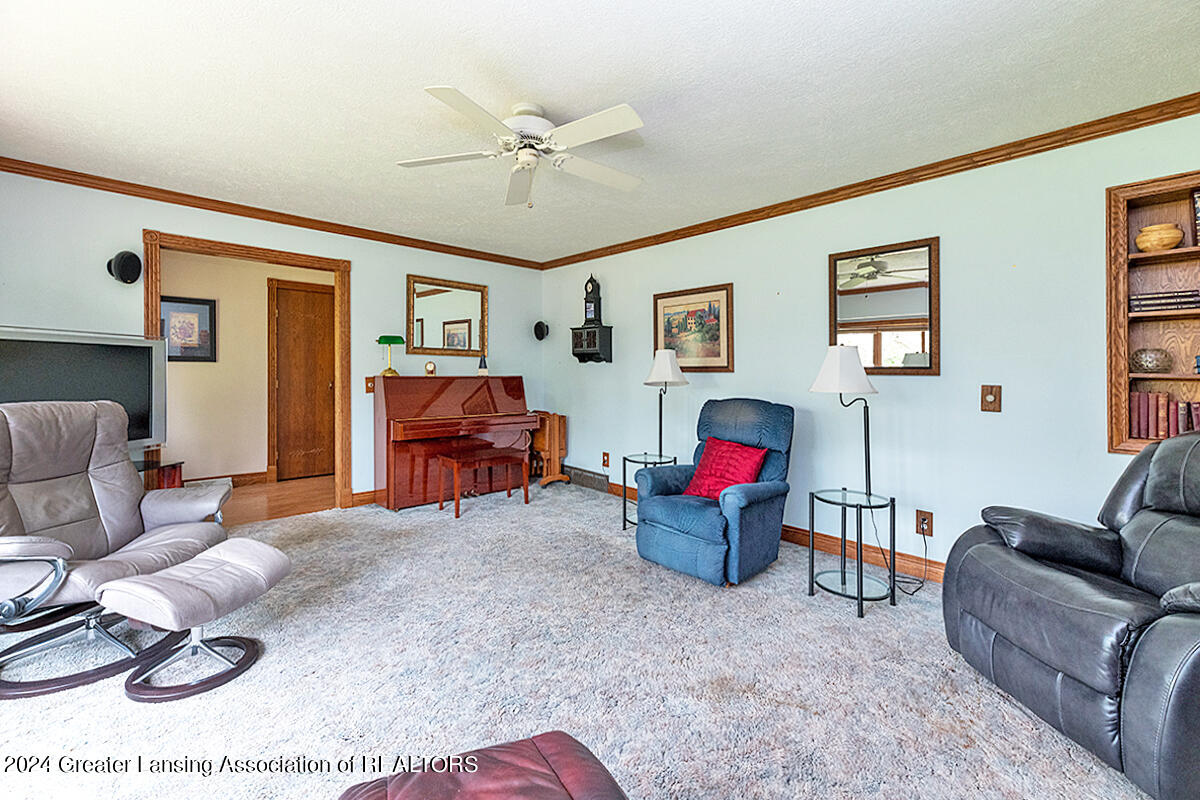 6427 East Clark Road Bath, MI 48808 - Photo 15 of 41 05