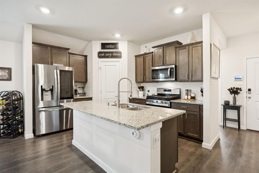 405 Spur Ridge Princeton, TX 75407 - Photo 5 of 26