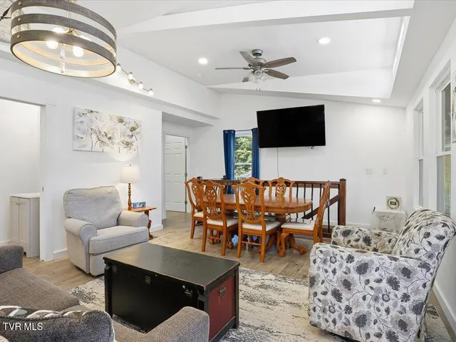 $1,100,000 | 164 Paradise Point, New Tazewell, TN 37825