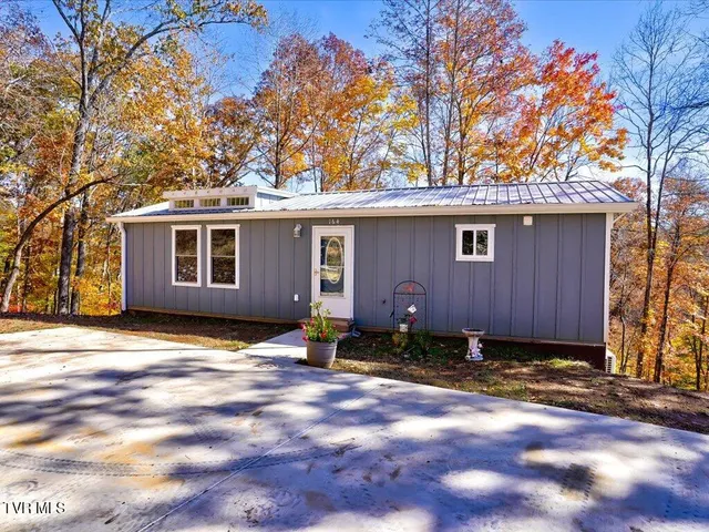 $1,100,000 | 164 Paradise Point, New Tazewell, TN 37825