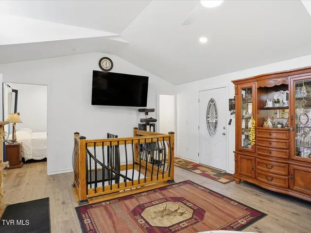 $1,100,000 | 164 Paradise Point, New Tazewell, TN 37825