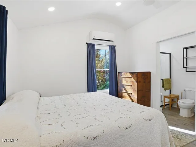 $1,100,000 | 164 Paradise Point, New Tazewell, TN 37825