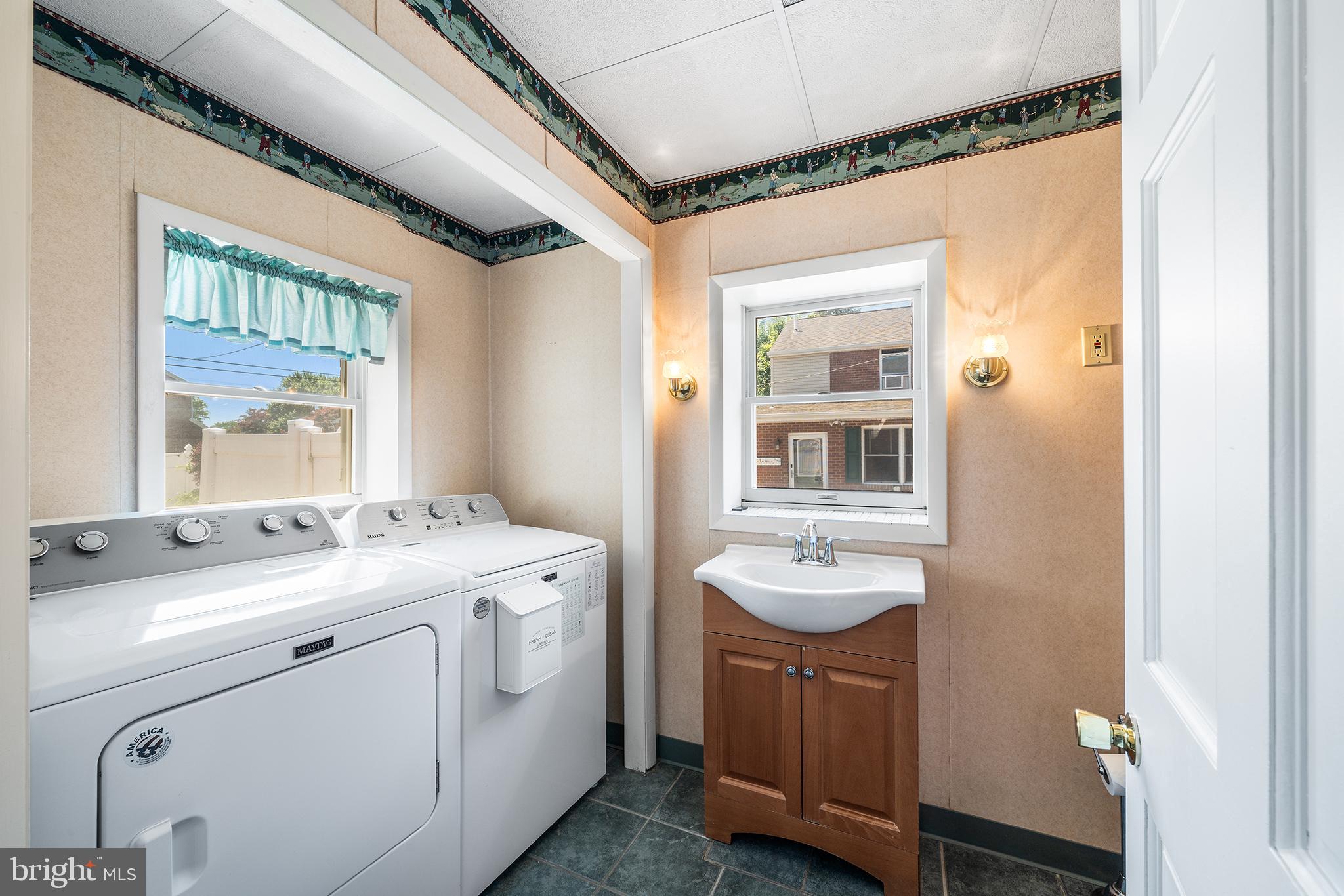 649 Andrew Road Springfield, PA 19064 - Photo 14 of 39 Laundry Room / Main Level Full Bath