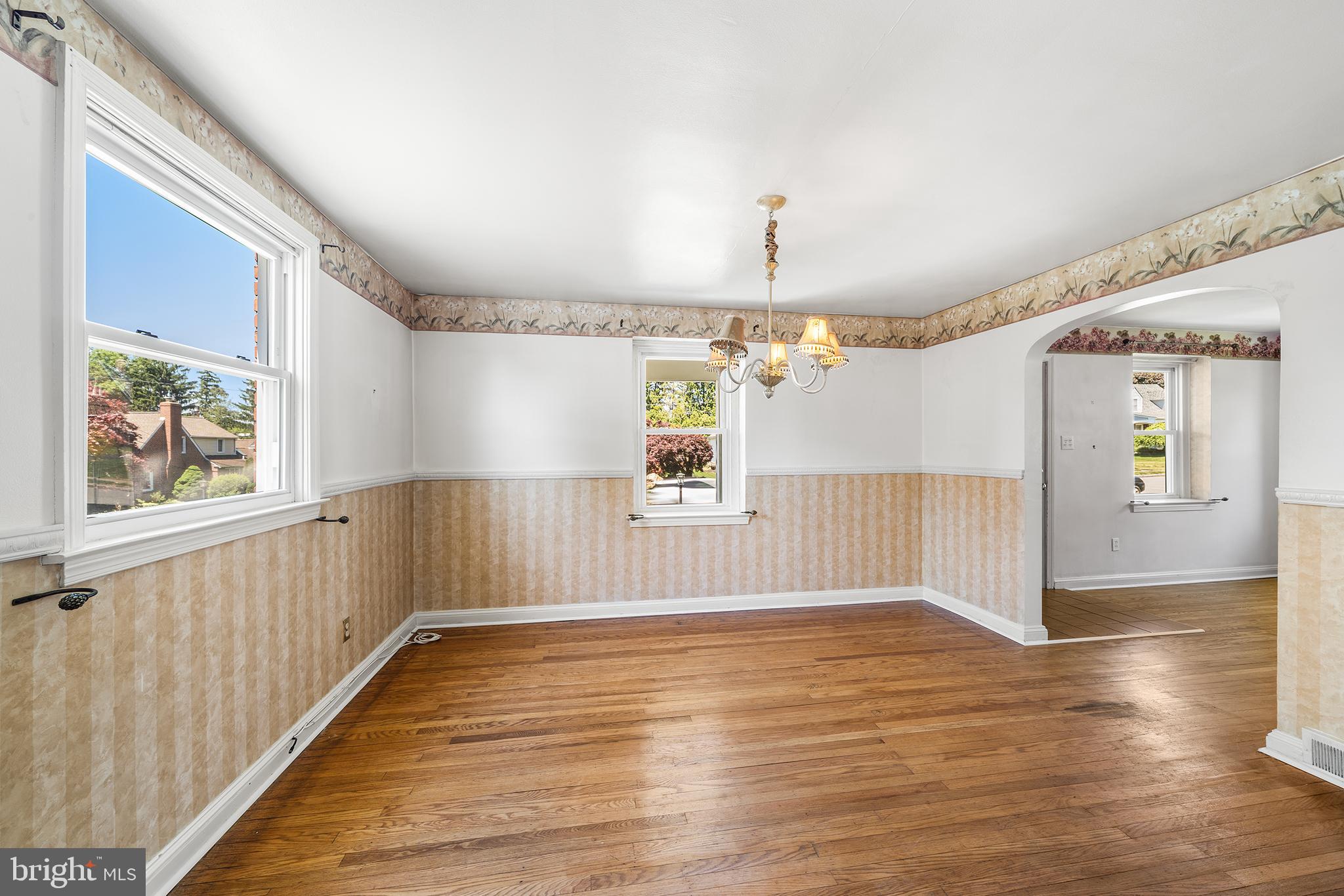 649 Andrew Road Springfield, PA 19064 - Photo 6 of 39 Dining Room
