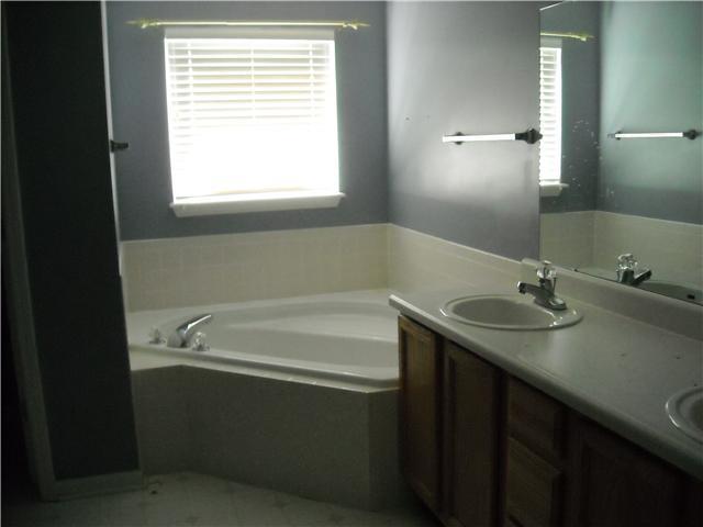 5351 Rippling Brook Way Carmel, IN 46033 - Photo 13 of 19 Gallery Image 13
