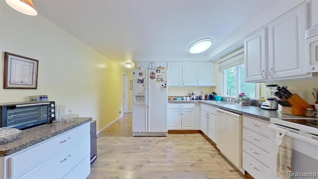 4200 Chapman Road Stockbridge, MI 49285 - Photo 32 of 64 Gallery Image 32
