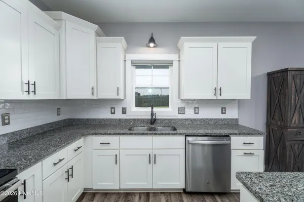 $306,000 | 239 Gregory Fork Road, Richlands, NC 28574