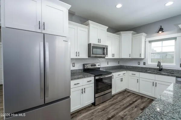 $306,000 | 239 Gregory Fork Road, Richlands, NC 28574