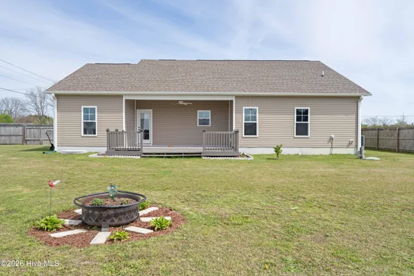 $306,000 | 239 Gregory Fork Road, Richlands, NC 28574