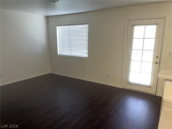 $1,500 | 2525 Sierra Bello Avenue, Unit 105, Las Vegas, NV 89106