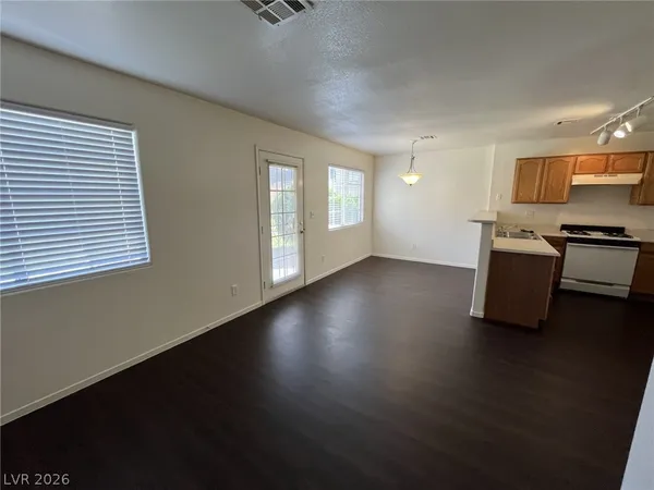 $1,500 | 2525 Sierra Bello Avenue, Unit 105, Las Vegas, NV 89106