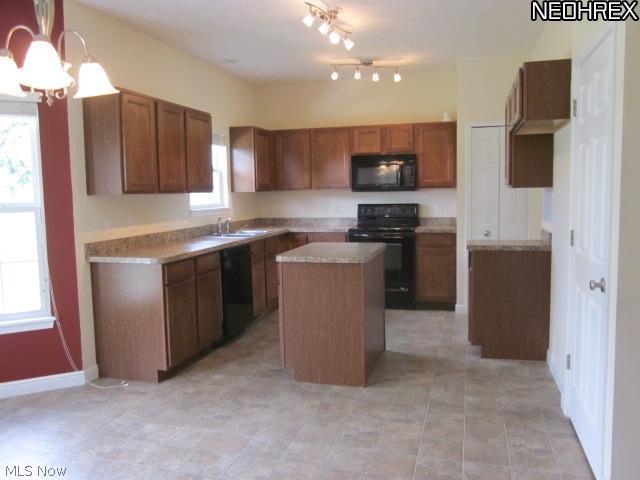 37390 Barres Road North Ridgeville, OH 44039 - Photo 3 of 22