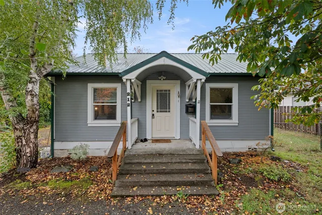 $327,500 | 212 West 6th Street, Centralia, WA 98531