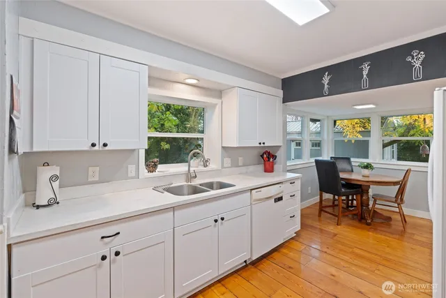 $327,500 | 212 West 6th Street, Centralia, WA 98531