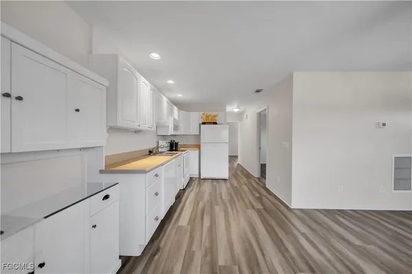 $699,000 | 17324-17326 Whitewater Court, Unit 326, Fort Myers Beach, FL 33931