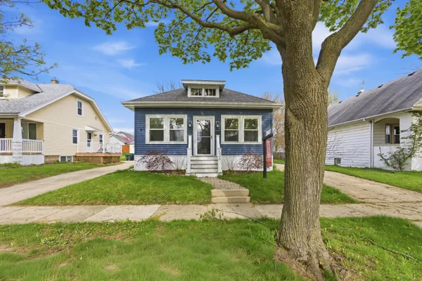 $305,000 | 536 North 61st Street, Wauwatosa, WI 53213