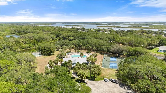 a view of a tennis court
