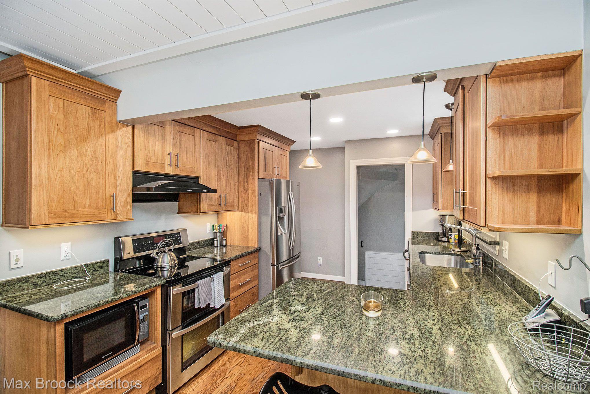 661 Princeton Road Berkley, MI 48072 - Photo 12 of 27 Gallery Image 12