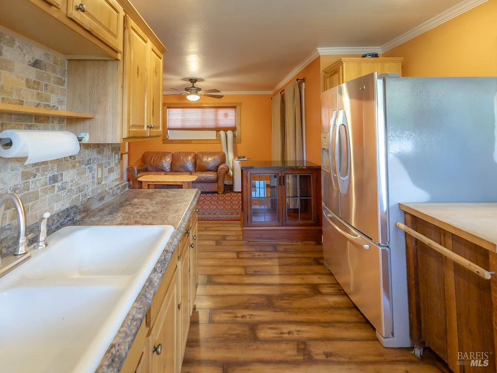 944 Clover Drive Santa Rosa, CA 95401 - Photo 6 of 37 Gallery Image 6
