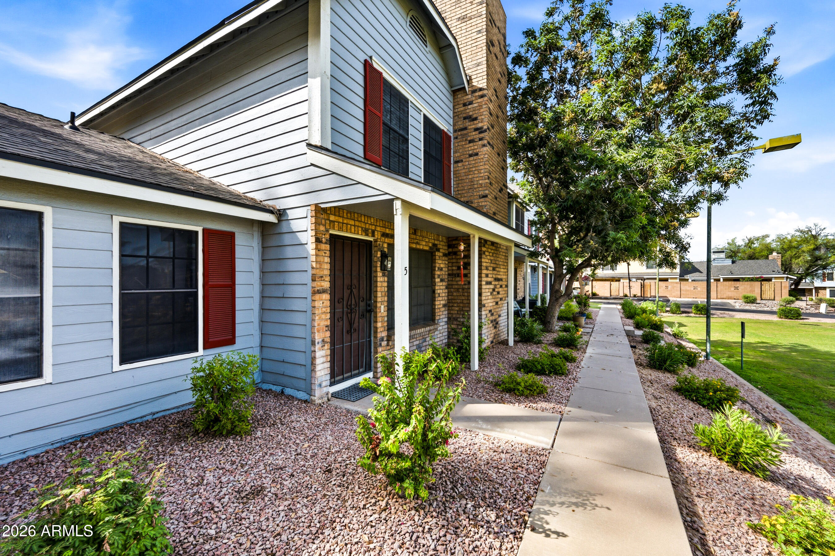 9831 South 48th Way, Unit 5 Phoenix, AZ 85044 - Photo 10 of 17 1-9831S48W5-ocupix-