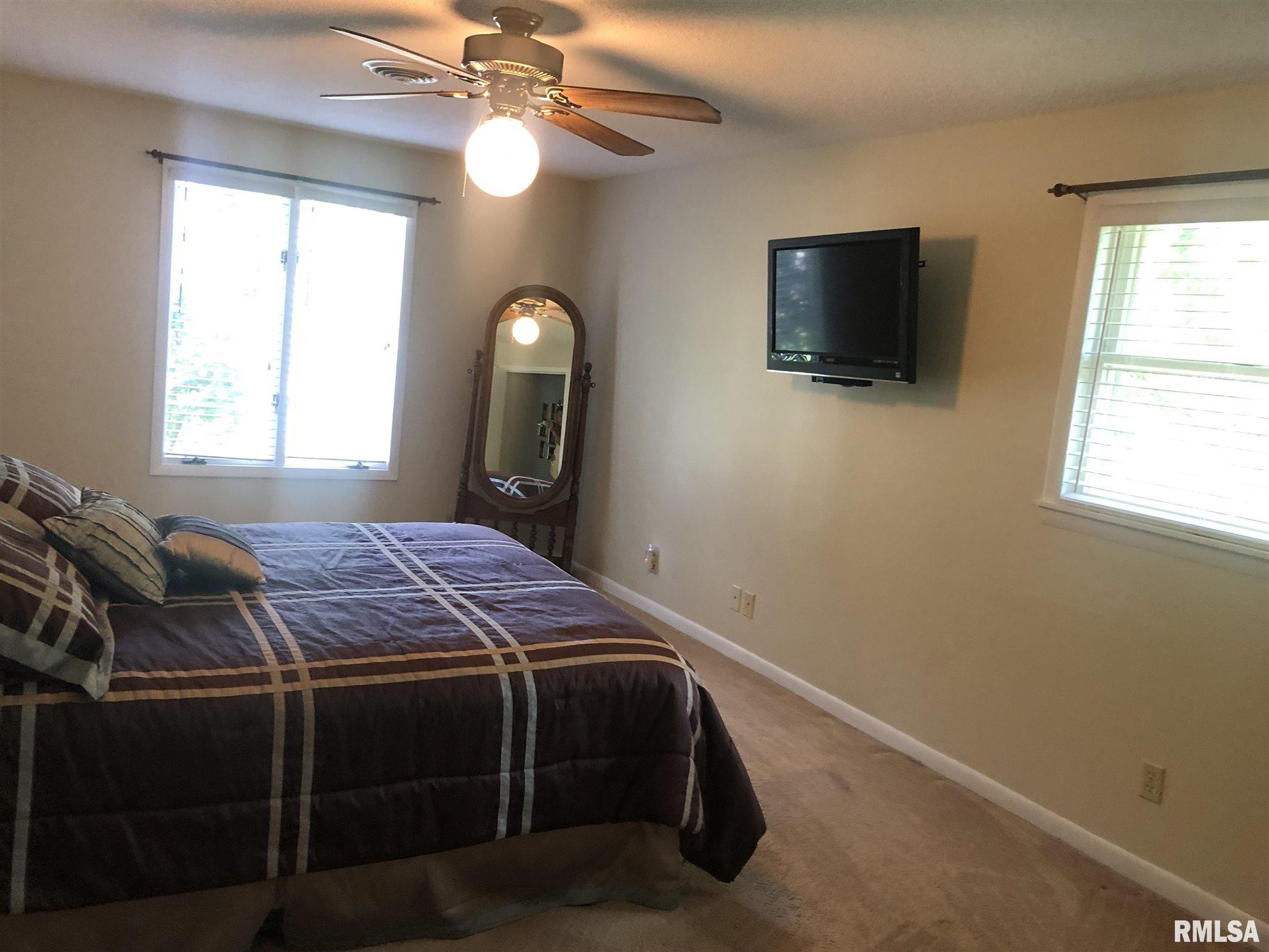 16562 Freeman Spur Road Herrin, IL 62948 - Photo 27 of 32 Gallery Image 27