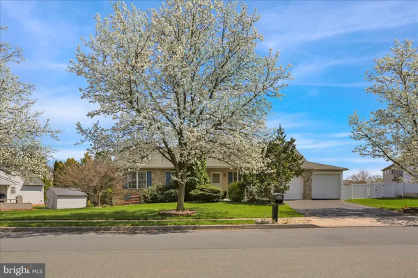 $299,900 | 4350 Prestwick Drive, Reading, PA 19606