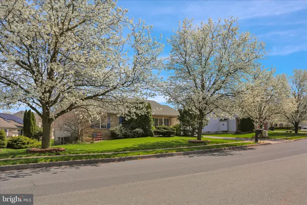 $299,900 | 4350 Prestwick Drive, Reading, PA 19606