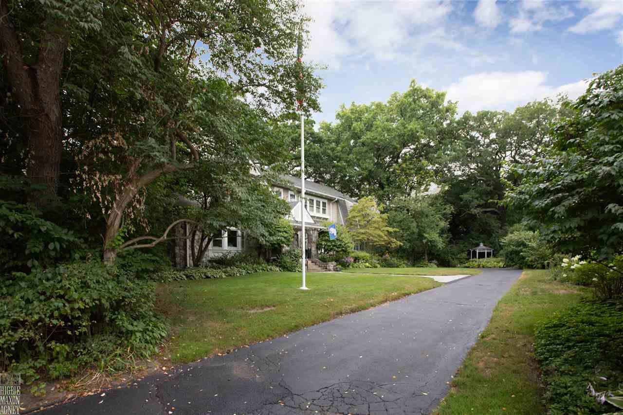 157 Ridge Road Grosse Pointe, MI 48236 - Photo 23 of 27 31365939-22.JPG