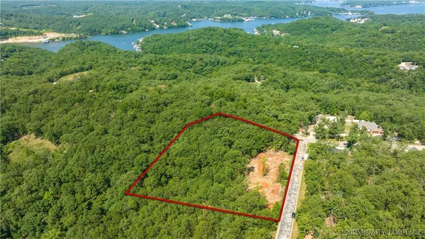$66,700 | Lot 36-37 Chippewa Place, Linn Creek, MO 65052