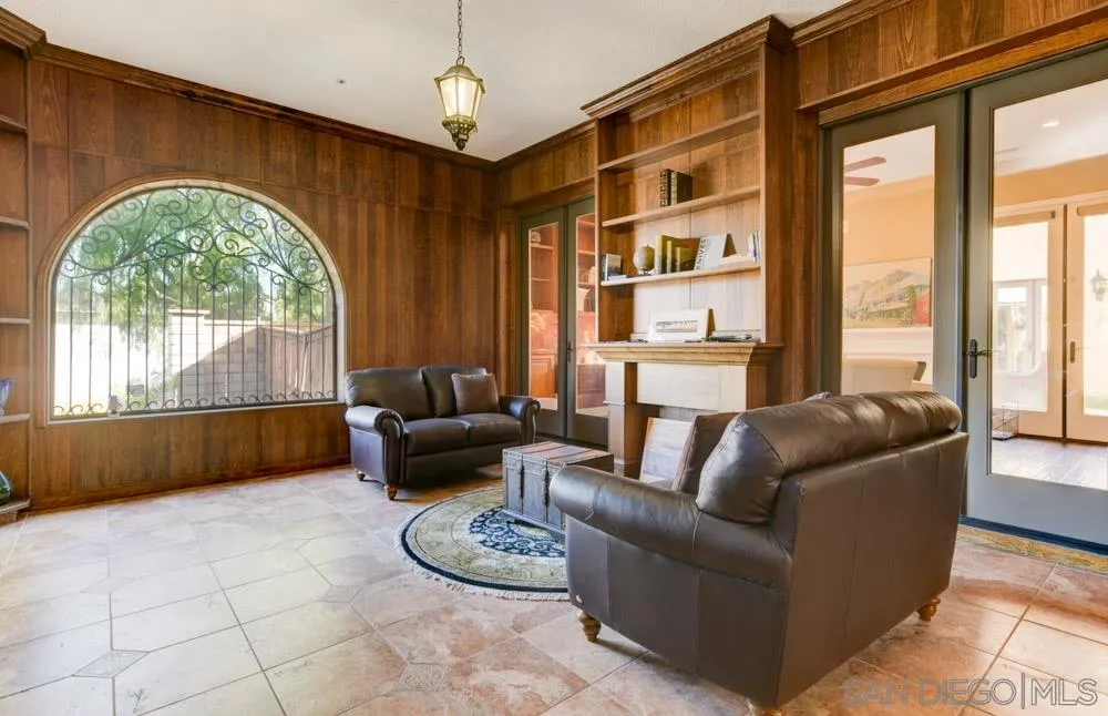 2936 Ranch Gate Road Chula Vista, CA 91914 - Photo 2 of 32 a living room with furniture and a large window