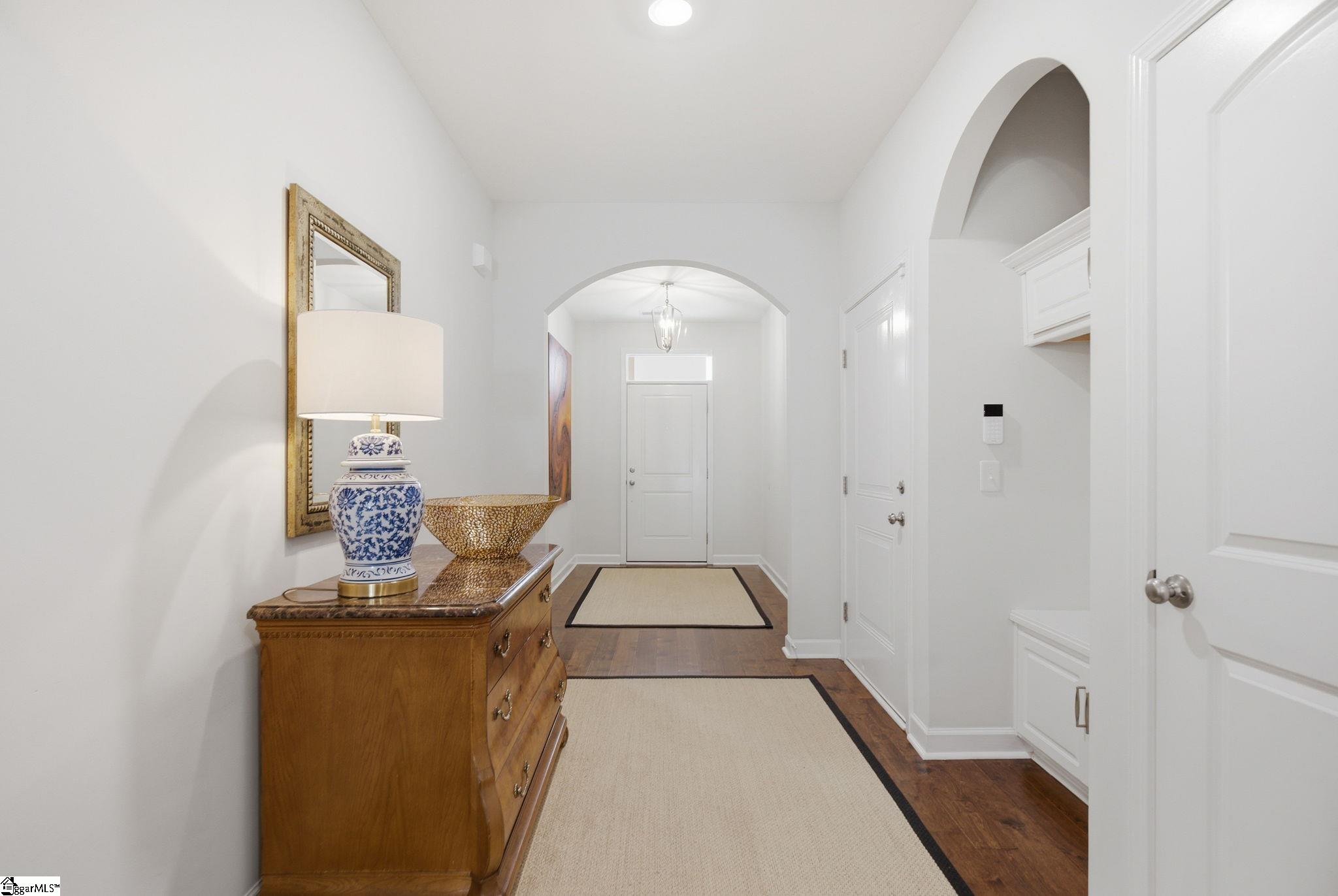 401 Rubia Drive Greenville, SC 29607 - Photo 4 of 29