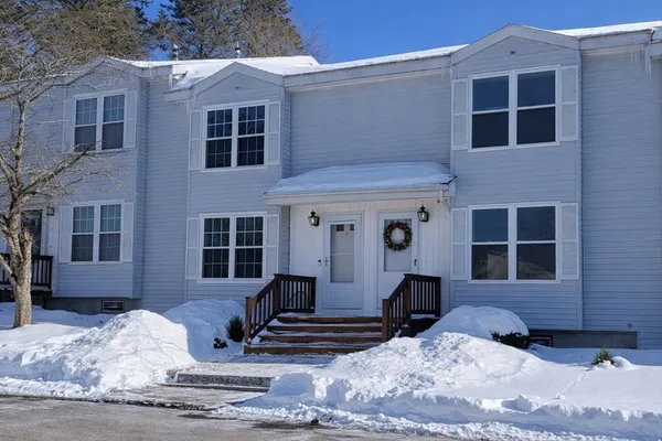 $2,695 | 107 Franklin St Extension, Unit 4, Derry, NH 03038