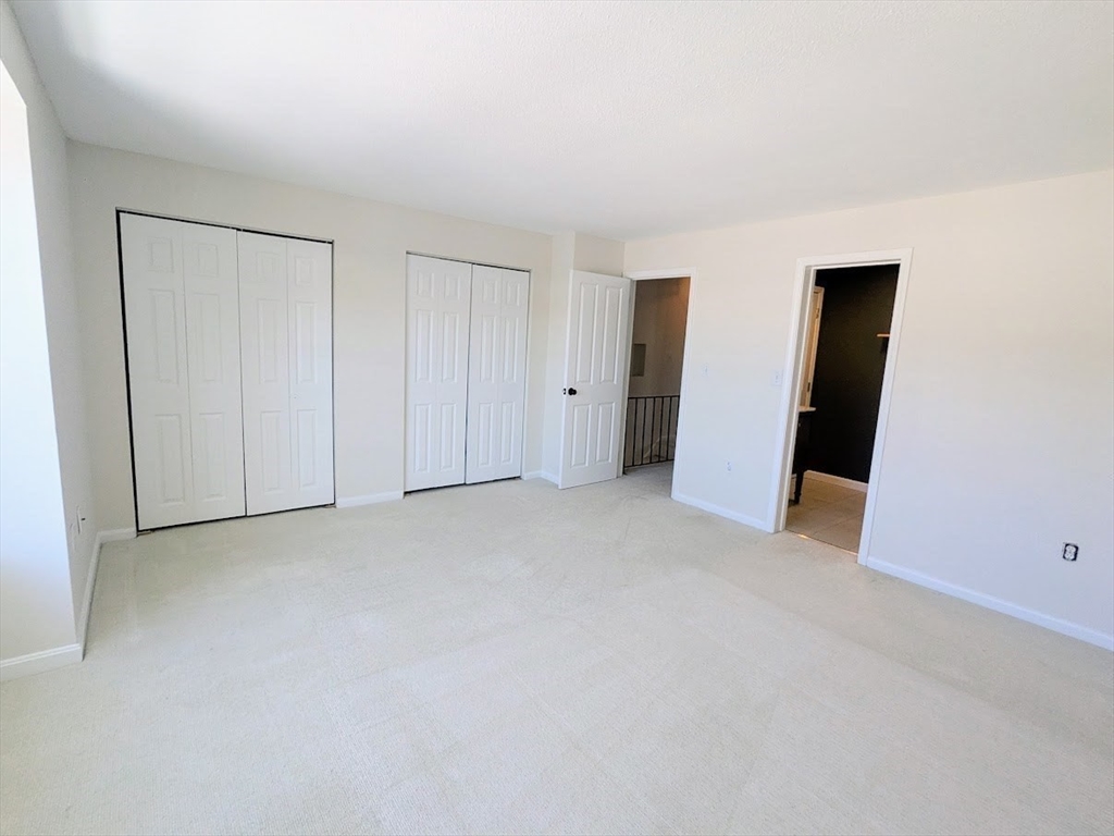 107 Franklin St Extension, Unit 4 Derry, NH 03038 - Photo 21 of 34