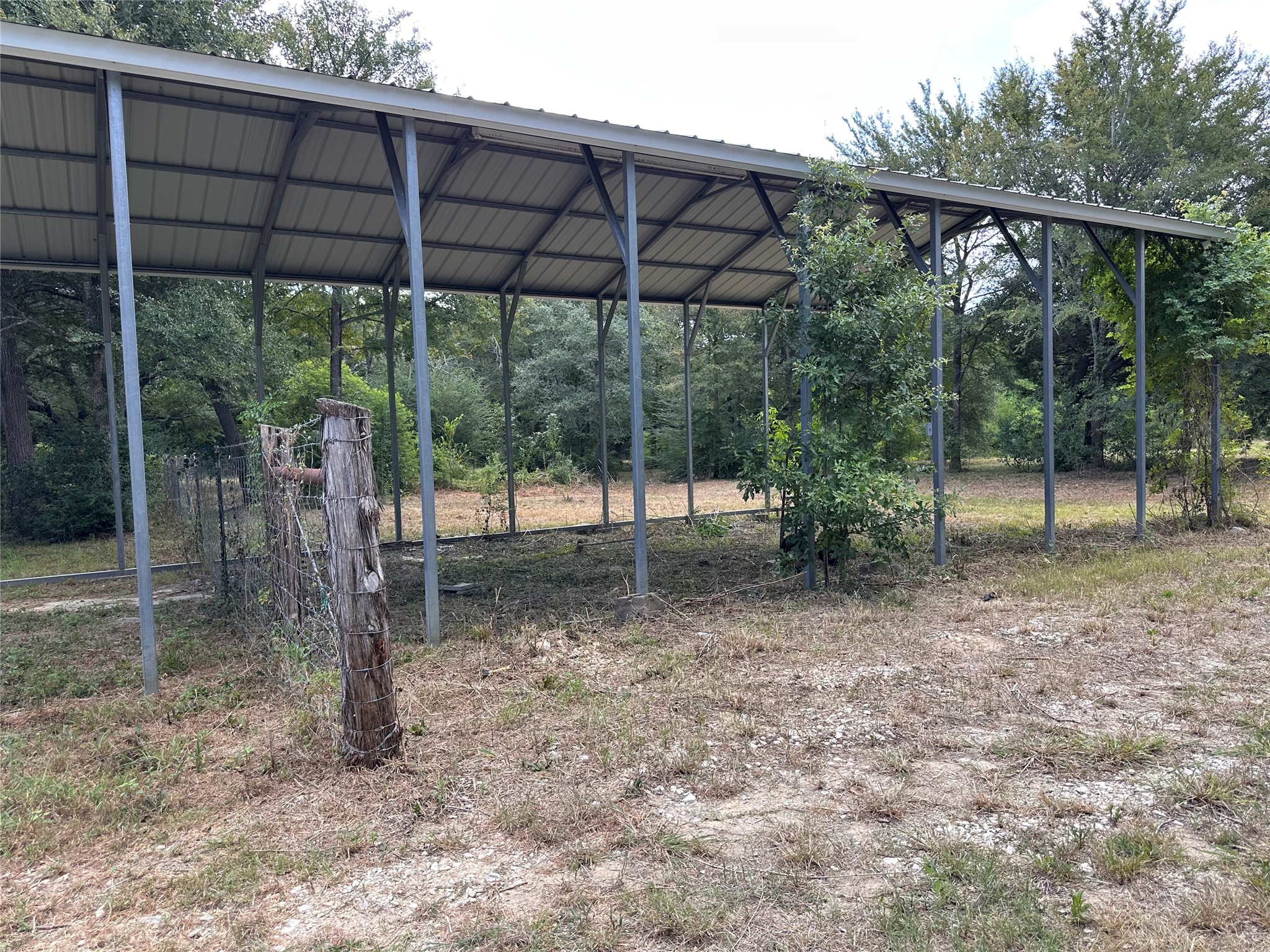 17300 Sweed Road Washington, TX 77880 - Photo 29 of 33 RV storage