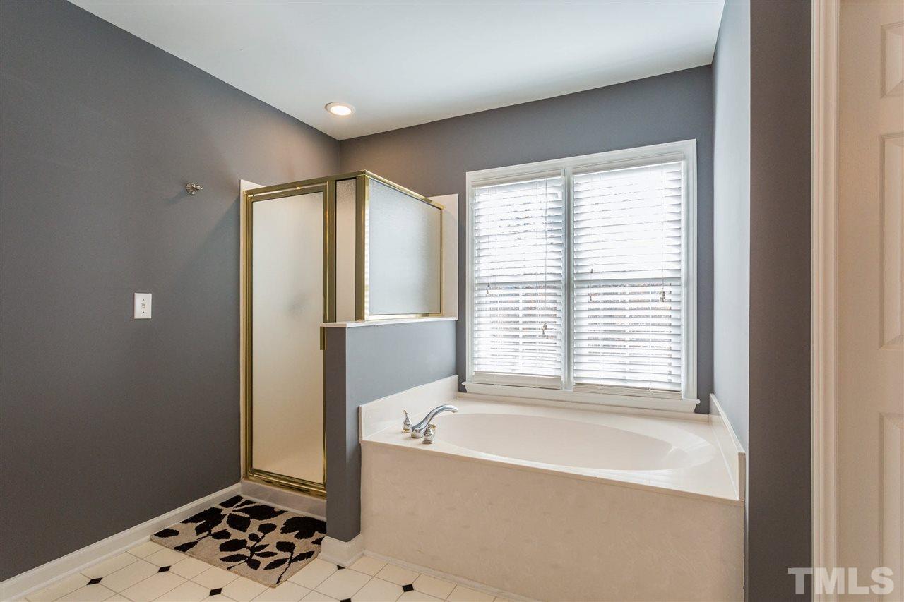 4105 Crystal Clay Court Raleigh, NC 27613 - Photo 12 of 24 Gallery Image 12