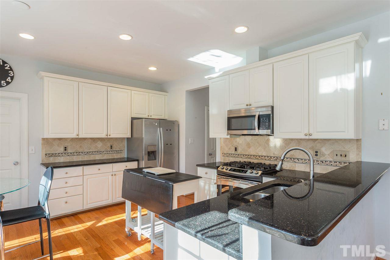 4105 Crystal Clay Court Raleigh, NC 27613 - Photo 3 of 24 Gallery Image 3