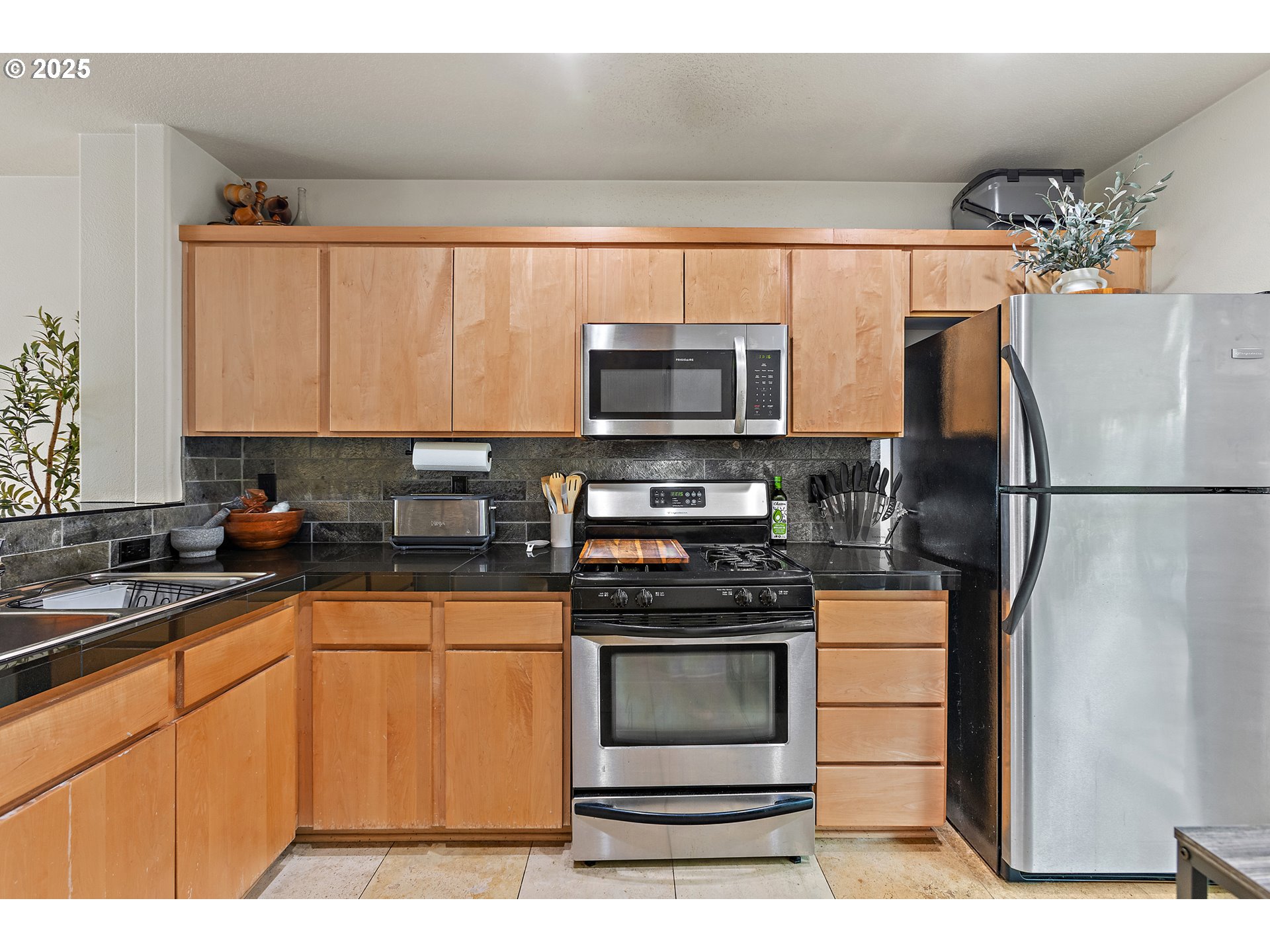 17040 Southwest Whitley Way, Unit 201 Beaverton, OR 97006 - Photo 15 of 45