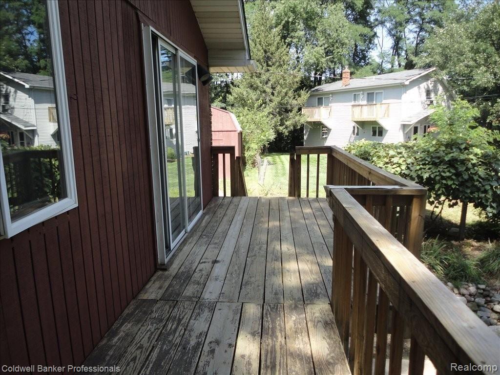 2195 Pleasant Ridge Howell, MI 48843 - Photo 14 of 25 DECK