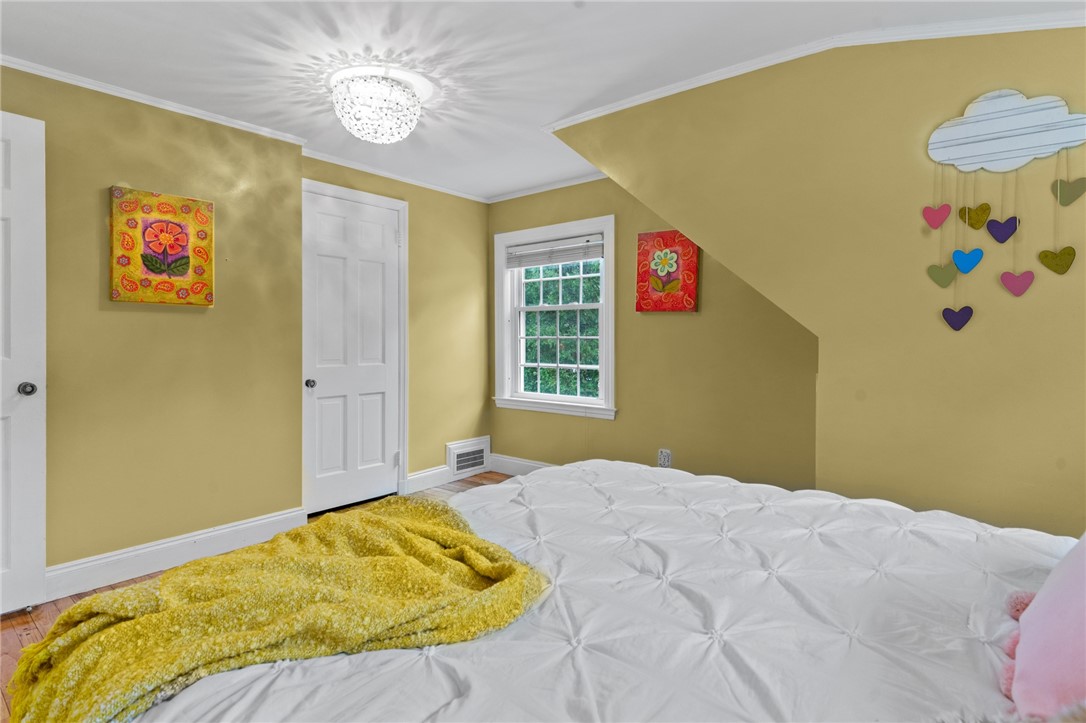 75 Applegate Road Cranston, RI 02920 - Photo 32 of 42