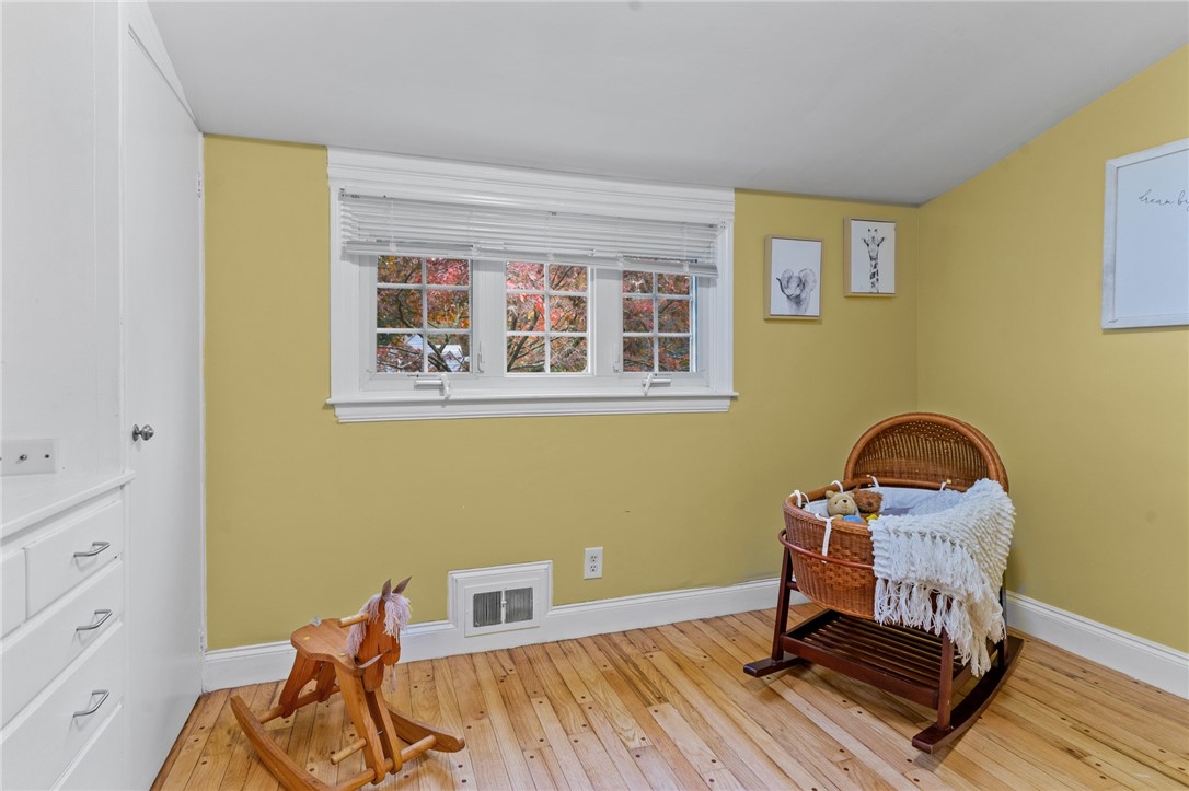 75 Applegate Road Cranston, RI 02920 - Photo 33 of 42
