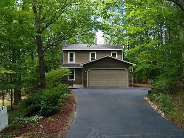 4605 Weathering Heights Road Traverse City, MI 49686 - Photo 1 of 36 1850378.JPG