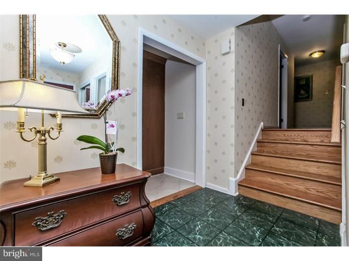 1013 Croton Road Wayne, PA 19087 - Photo 2 of 25 Foyer
