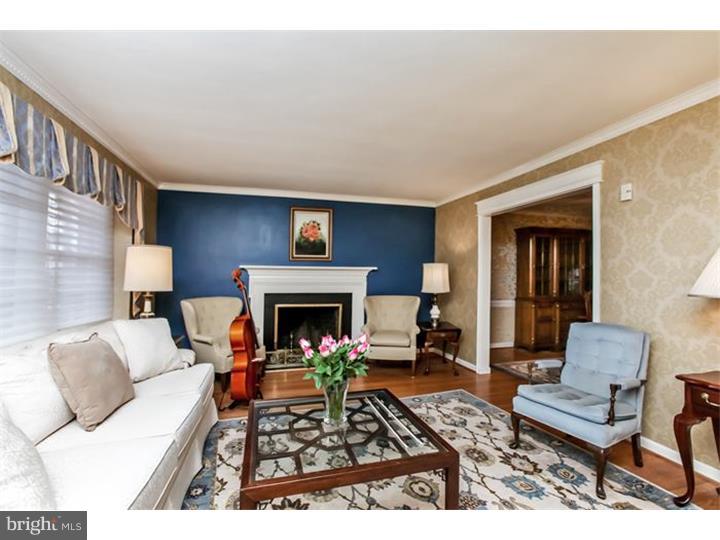1013 Croton Road Wayne, PA 19087 - Photo 3 of 25 Living Room