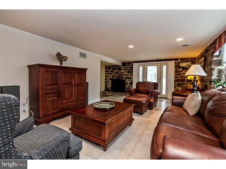 1013 Croton Road Wayne, PA 19087 - Photo 10 of 25 Family Room