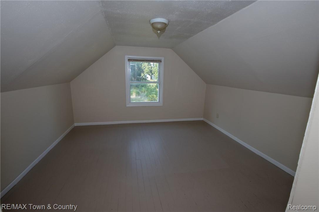 1406 Elms Road Flint, MI 48532 - Photo 28 of 39 28.jpg