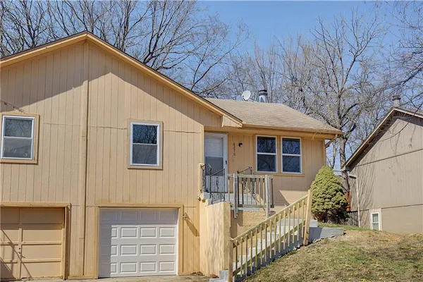 $240,000 | 8270 Perry Street, Overland Park, KS 66204
