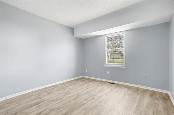 $240,000 | 8270 Perry Street, Overland Park, KS 66204