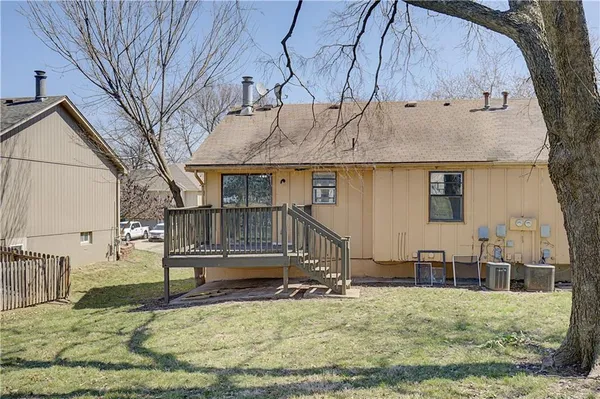 $240,000 | 8270 Perry Street, Overland Park, KS 66204